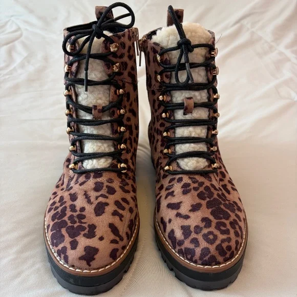 Leopard boots size 6.5 - Picture 2 of 7